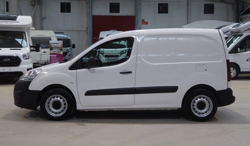 
								PEUGEOT Partner Furgon Confort L1 1.6 HDi 75 lleno									