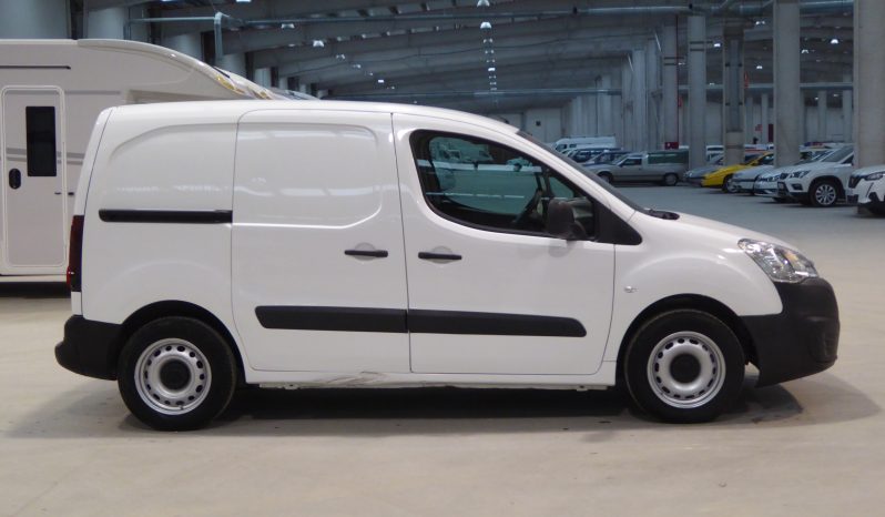 
								PEUGEOT Partner Furgon Confort L1 1.6 HDi 75 lleno									