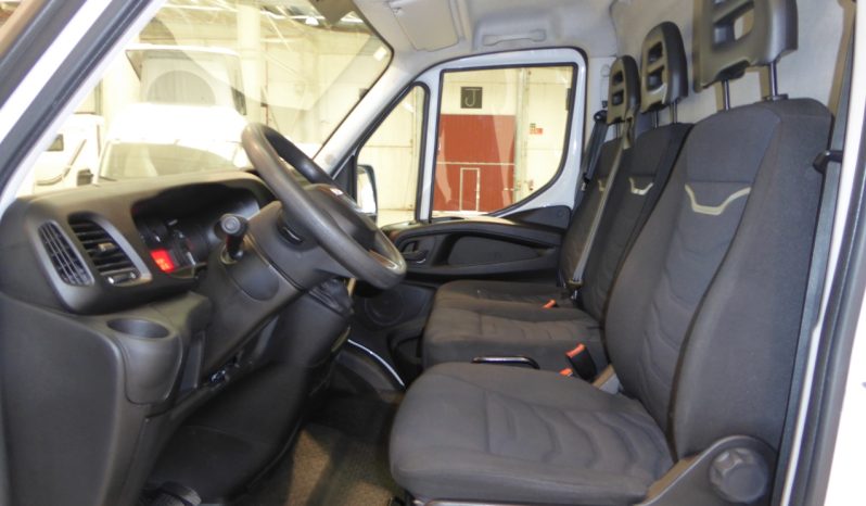 
								IVECO DAILY 2.3 TD 35S 16 3520LH2 12 M3 lleno									