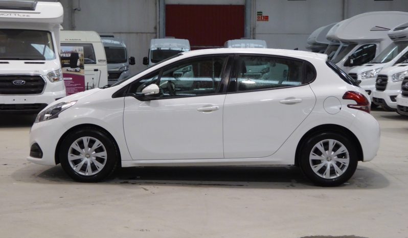 
								PEUGEOT 208 5P ACTIVE 1.6 BlueHDi 100CV lleno									