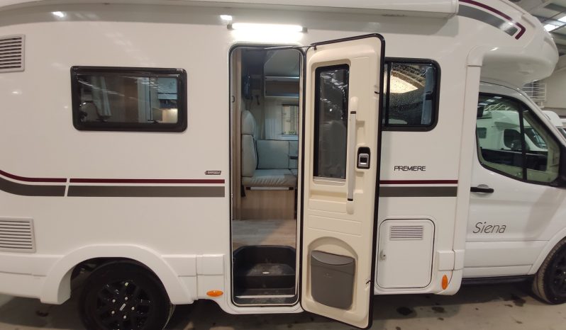 
								Giottiline SIENA 386 perfilada 6 plazas 2025 lleno									