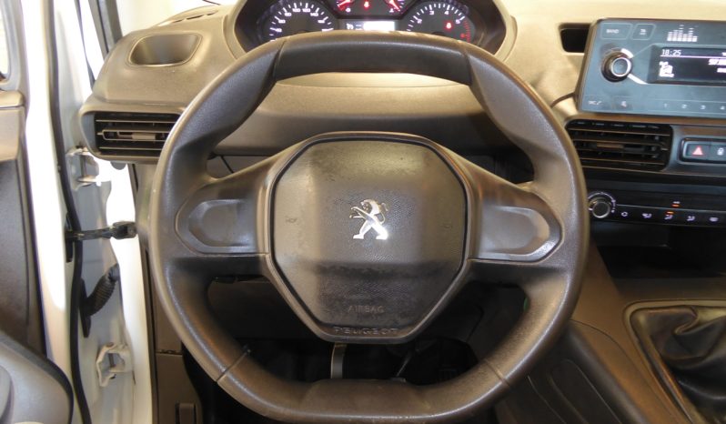 
								Peugeot Rifter Active Long BlueHDi 100CV lleno									