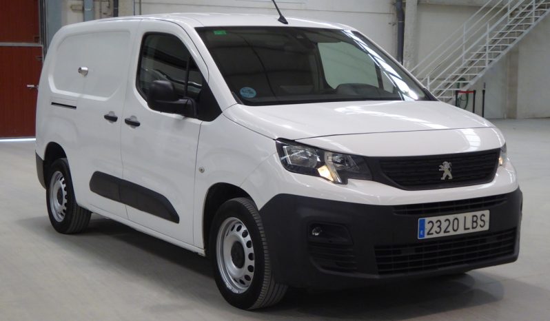 
								PEUGEOT Partner Premium Long 1000kg BlueHDi 100CV lleno									
