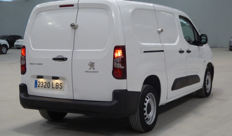 
								PEUGEOT Partner Premium Long 1000kg BlueHDi 100CV lleno									