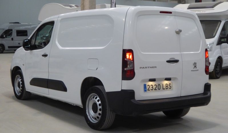 
								PEUGEOT Partner Premium Long 1000kg BlueHDi 100CV lleno									
