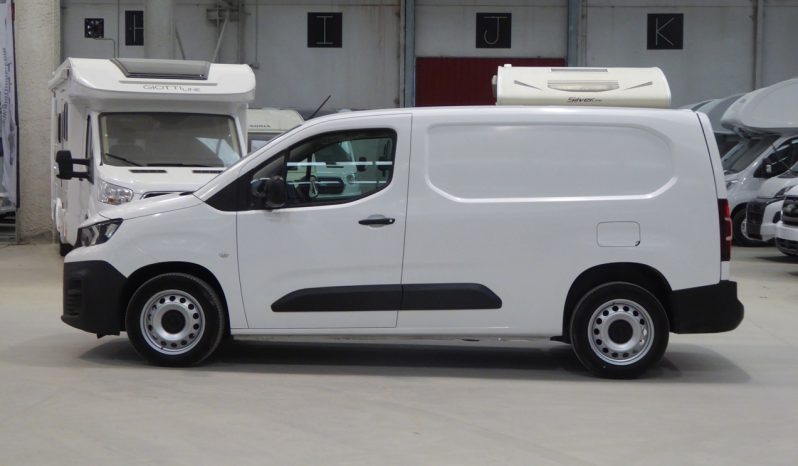 
								PEUGEOT Partner Premium Long 1000kg BlueHDi 100CV lleno									