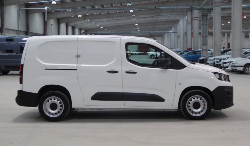 
								PEUGEOT Partner Premium Long 1000kg BlueHDi 100CV lleno									