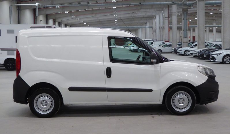 
								Fiat Doblo Cargo Base 1.3 Mjet 66kW 90CV E5 lleno									