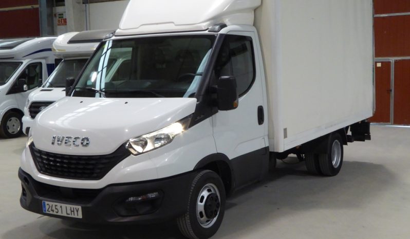 IVECO DAILY 2.3 TD 35C 16 3450 Puerta elevadora