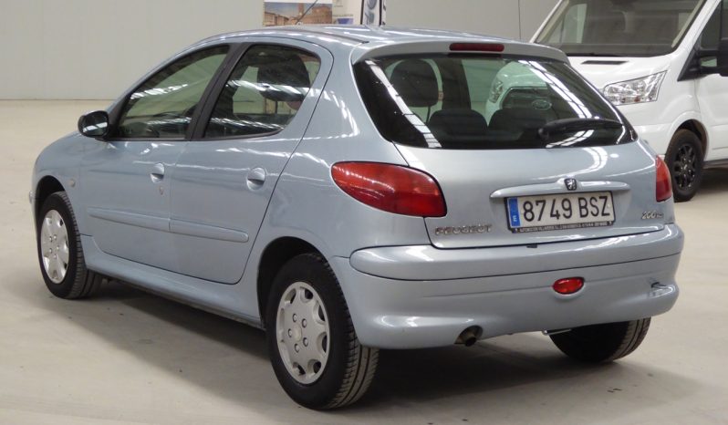 
								Peugeot 206 XLine 1.4 HDI 70 CV. lleno									