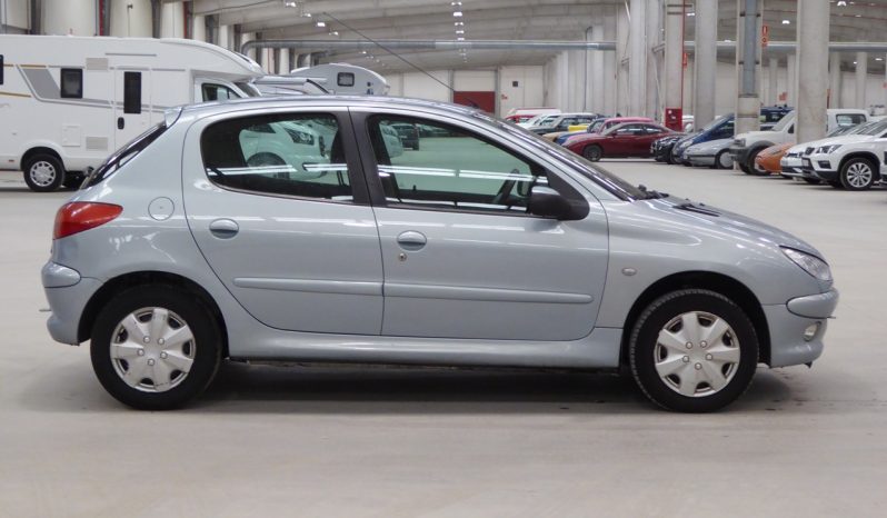 
								Peugeot 206 XLine 1.4 HDI 70 CV. lleno									