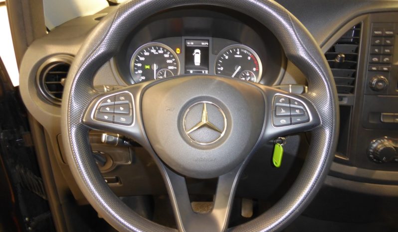 
								Mercedes Vito 116CDI AT Tourer 9 pl. Larga lleno									