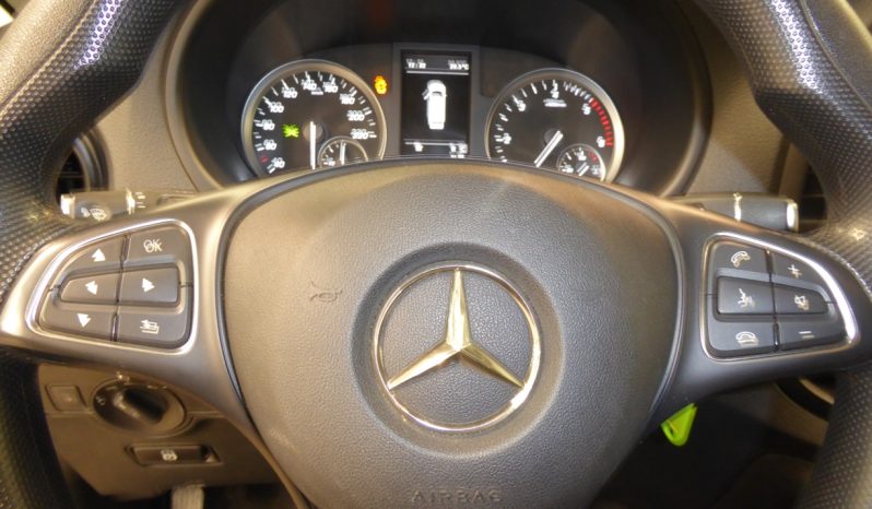 
								Mercedes Vito 116CDI AT Tourer 9 pl. Larga lleno									