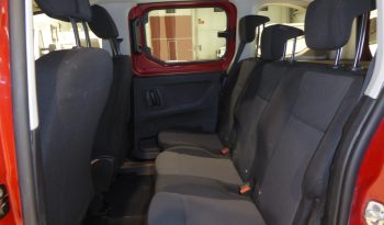 
									Opel Combo life 130CV Selective L Combi lleno								