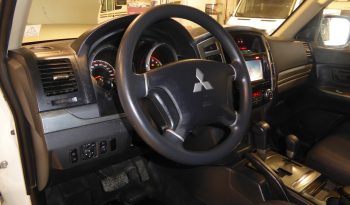 
									Mitsubishi Montero 3.2 DID Spirit Auto lleno								