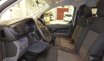 
									Peugeot Expert Combi BlueHDi 120 CV Standard 9 plazas lleno								