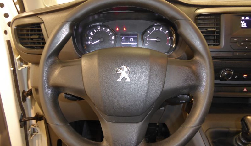 
								Peugeot Expert Combi BlueHDi 120 CV Standard 9 plazas lleno									