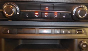 
									Peugeot Expert Combi BlueHDi 120 CV Standard 9 plazas lleno								