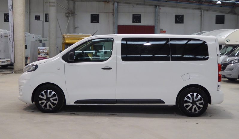 
								Peugeot Expert Combi BlueHDi 120 CV Standard 9 plazas lleno									