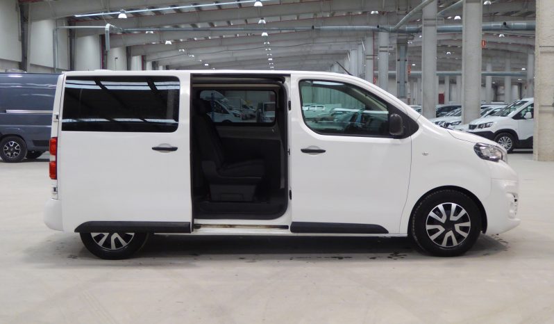
								Peugeot Expert Combi BlueHDi 120 CV Standard 9 plazas lleno									