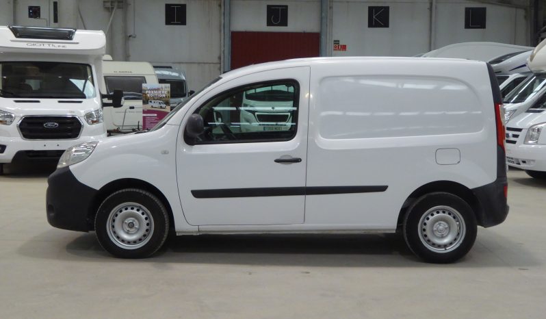 
								RENAULT Kangoo FURGON dCi 75CV Euro 6 lleno									