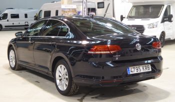 
									VOLKSWAGEN Passat Advance TDI 120CV Variant lleno								