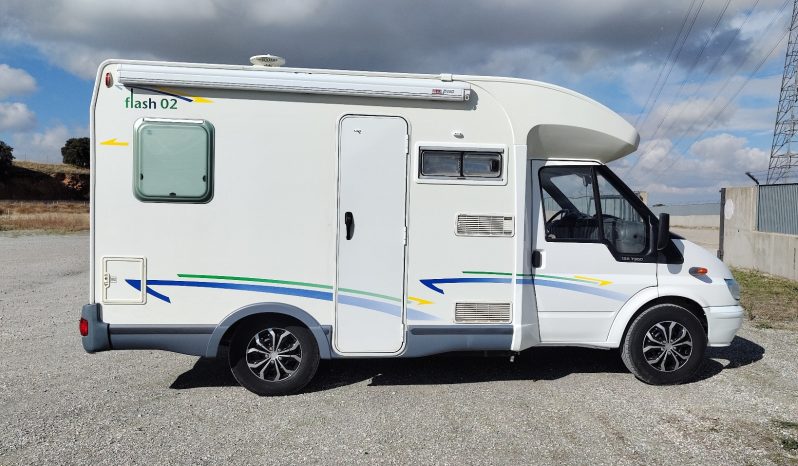 
								CHAUSSON FLASH 02 PERFILADA COMPACTA CAMA FRANCESA 4p Pocos kms lleno									