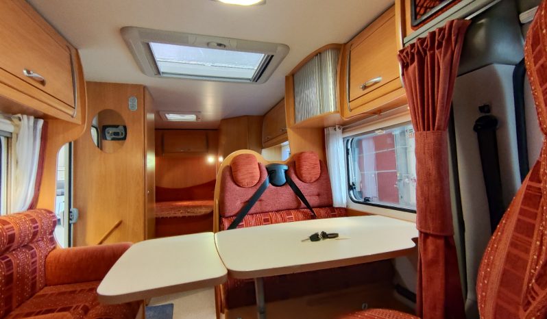 
								CHAUSSON FLASH 08 PERFILADA 4P, CAMA FRANCESA POCOS KMS lleno									