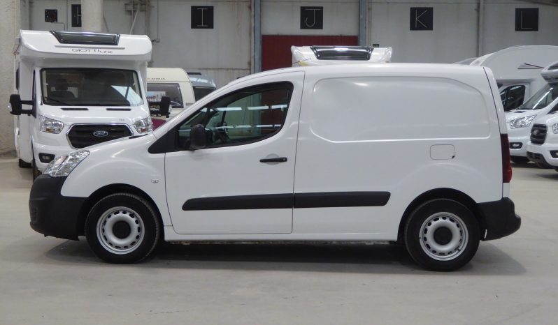 
								PEUGEOT Partner Furgon Confort L1 1.6 HDi 75 lleno									