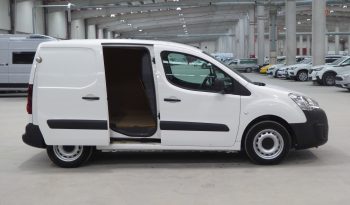 
									PEUGEOT Partner Furgon Confort L1 1.6 HDi 75 lleno								