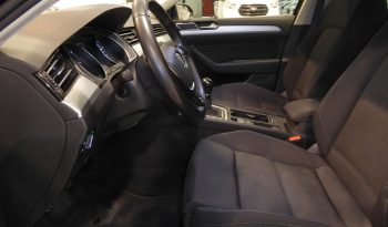 
									VOLKSWAGEN Passat Advance TDI 120CV Variant lleno								