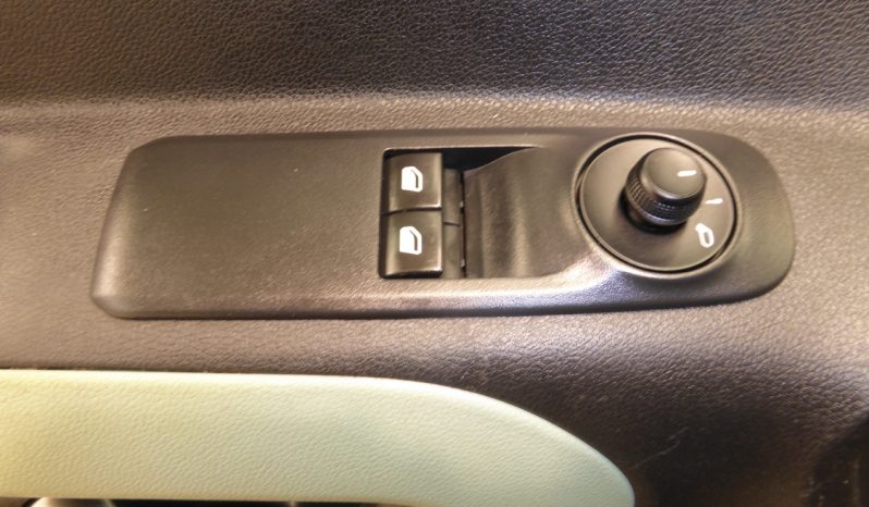 
								CITROEN Berlingo Talla M BlueHDi 100 FEEL L1H1 lleno									