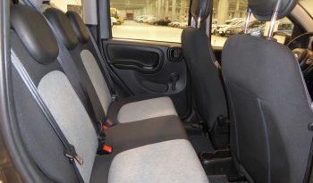 
									Fiat Panda 1.2 Lounge 70cv gasolina lleno								