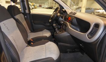 
									Fiat Panda 1.2 Lounge 70cv gasolina lleno								