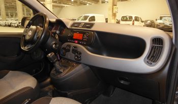 
									Fiat Panda 1.2 Lounge 70cv gasolina lleno								