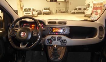 
									Fiat Panda 1.2 Lounge 70cv gasolina lleno								