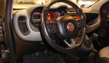 
									Fiat Panda 1.2 Lounge 70cv gasolina lleno								