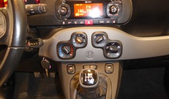 
									Fiat Panda 1.2 Lounge 70cv gasolina lleno								