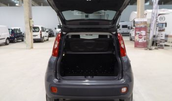 
									Fiat Panda 1.2 Lounge 70cv gasolina lleno								