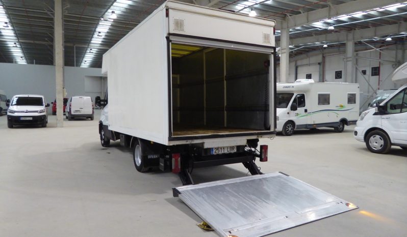 
								IVECO DAILY 2.3 TD 35C 14 3750 puerta elevadora lleno									