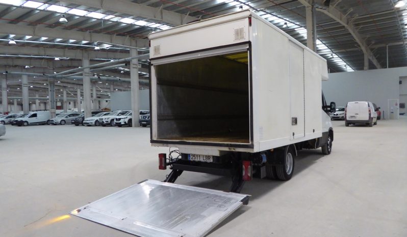 
								IVECO DAILY 2.3 TD 35C 14 3750 puerta elevadora lleno									