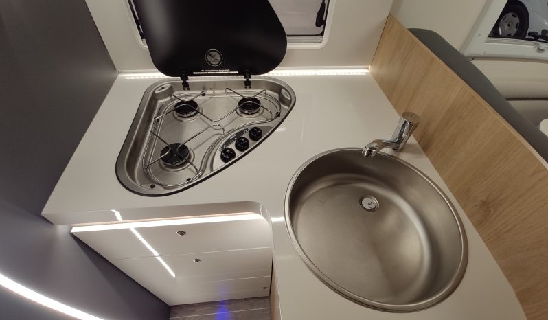 
								C.I. Horon 65xt Fiat Ducato 140cv. cama isla. 2024 lleno									
