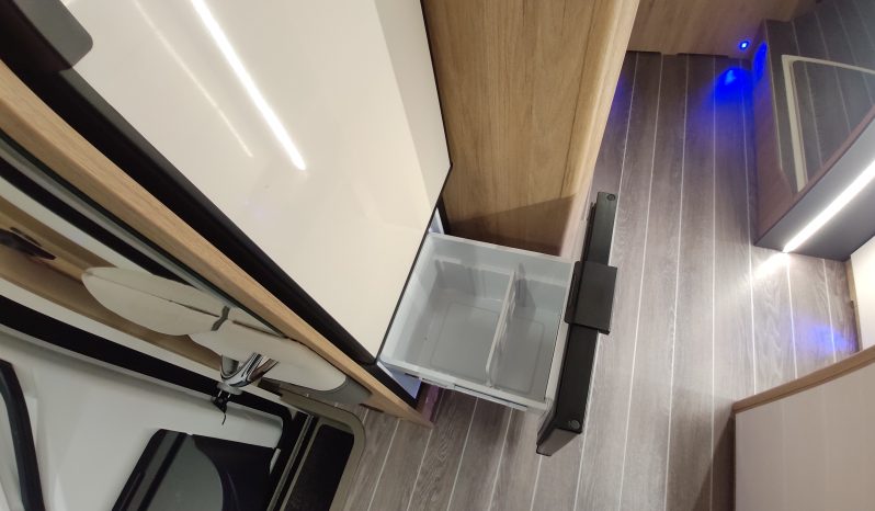 
								C.I. Horon 65xt Fiat Ducato 140cv. cama isla. 2024 lleno									