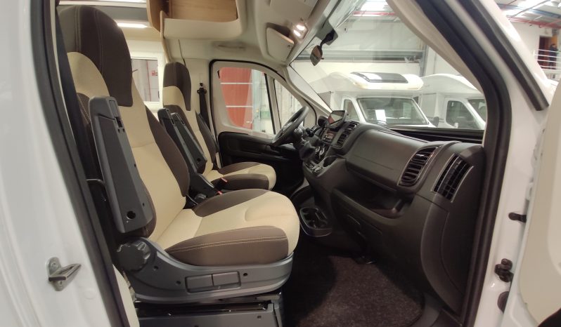 
								C.I. Horon 65xt Fiat Ducato 140cv. cama isla. 2024 lleno									