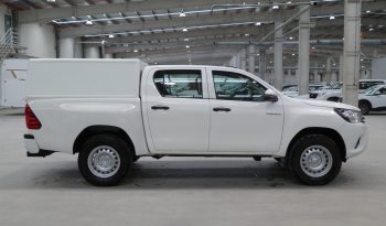 
									Toyota Hilux 2.4 D4D Cabina Doble GX caja cerrada lleno								
