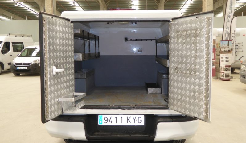 
								Toyota Hilux 2.4 D4D Cabina Doble GX caja cerrada lleno									