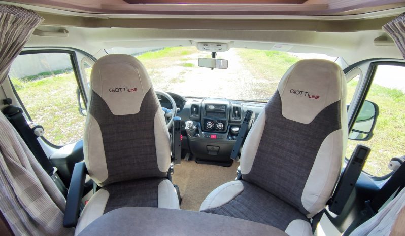 
								PILOTE AVENTURA 740 – PERFILADA CAMA ISLA POCOS KMS lleno									