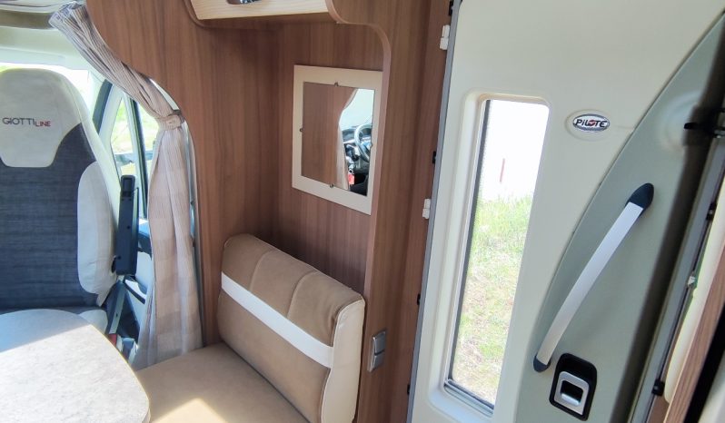 
								PILOTE AVENTURA 740 – PERFILADA CAMA ISLA POCOS KMS lleno									