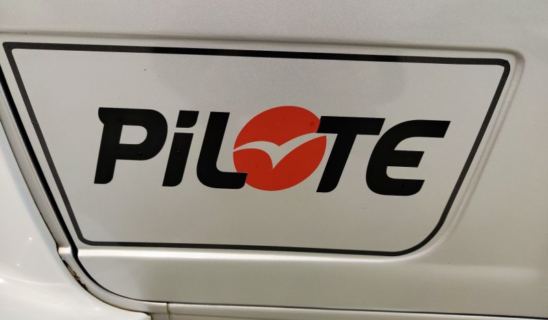 
								PILOTE AVENTURA 740 – PERFILADA CAMA ISLA POCOS KMS lleno									