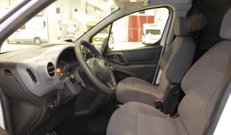 
								PEUGEOT Partner HDi 55KW 75CV lleno									